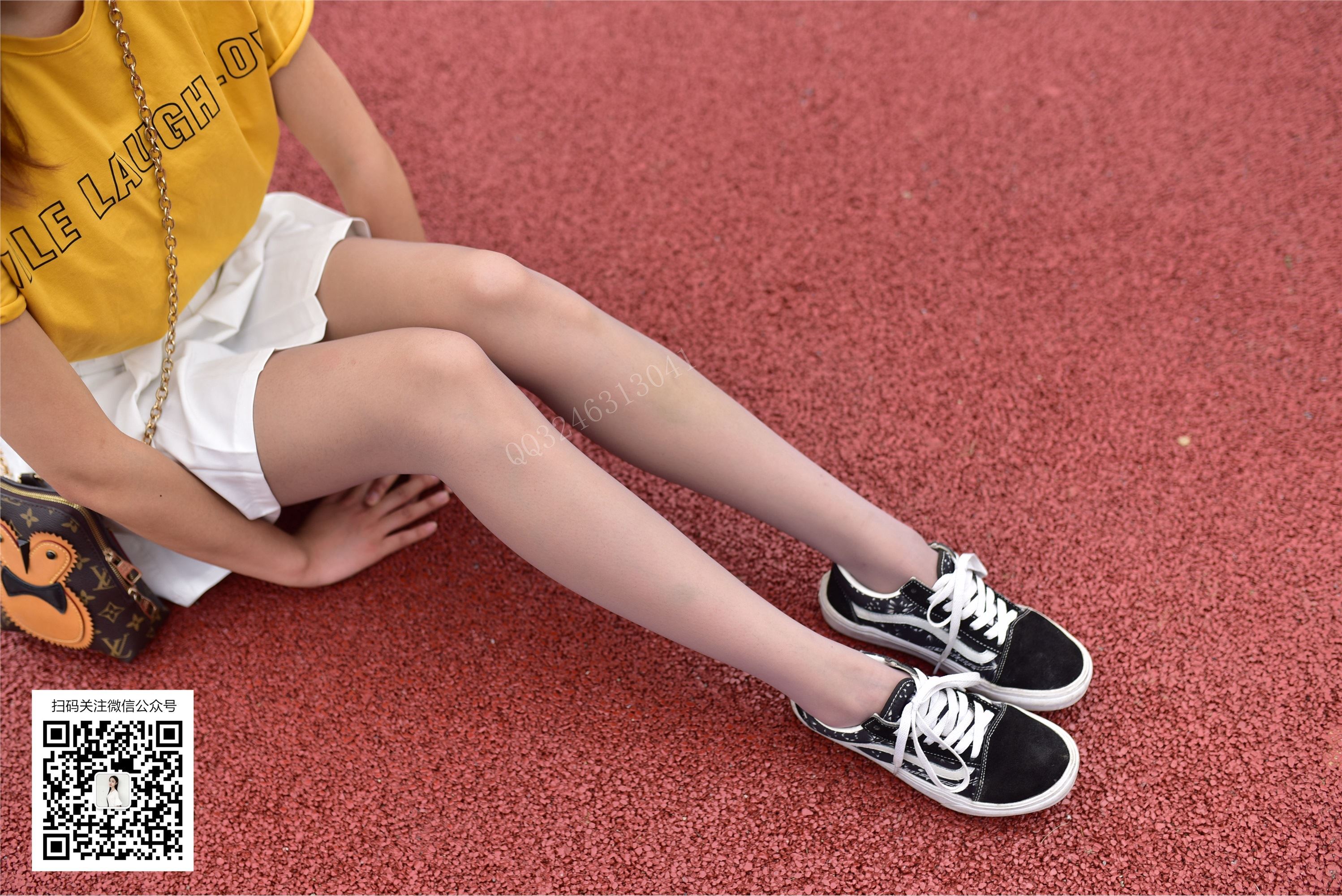 大生模拍 No.066 静静-湿润的丝袜脚